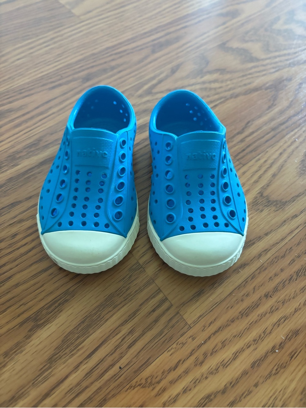 Baby Native  Slip-On Water Shoes with White Toe (never worn)